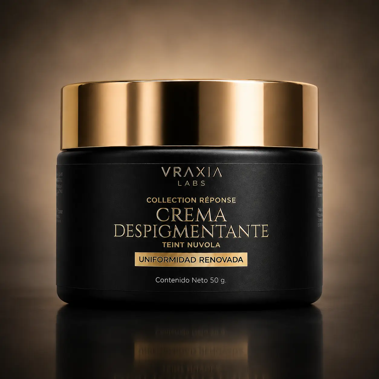 Crema facial nocturna Teint Nuvola de VRAXIA LABS en escena editorial